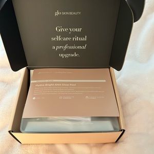 Glo Skin Beauty: hydra-bright AHA glow peel